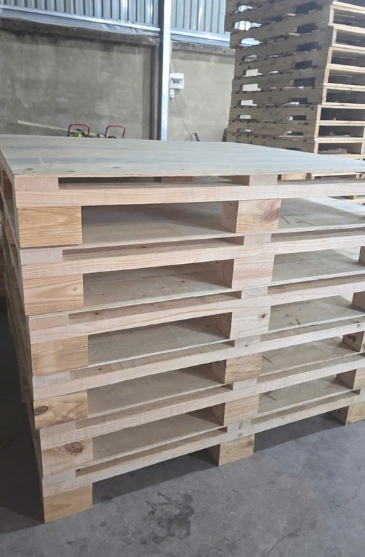 Pallet gỗ